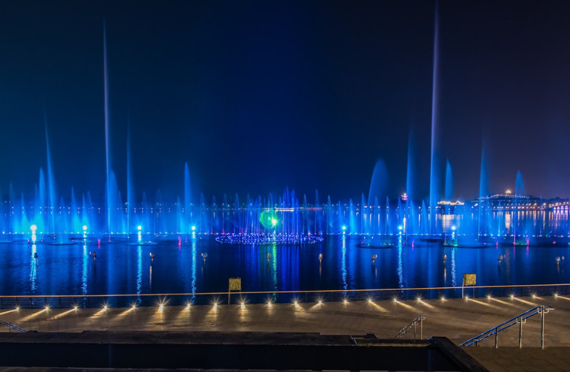 Light and Water Dance Show